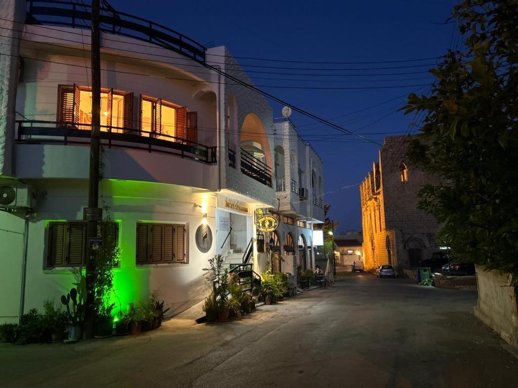Royal Goddess Guest House, Walled City Фамагуста Экстерьер фото
