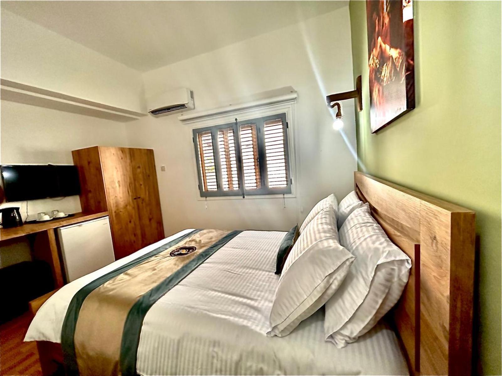 Royal Goddess Guest House, Walled City Фамагуста Экстерьер фото