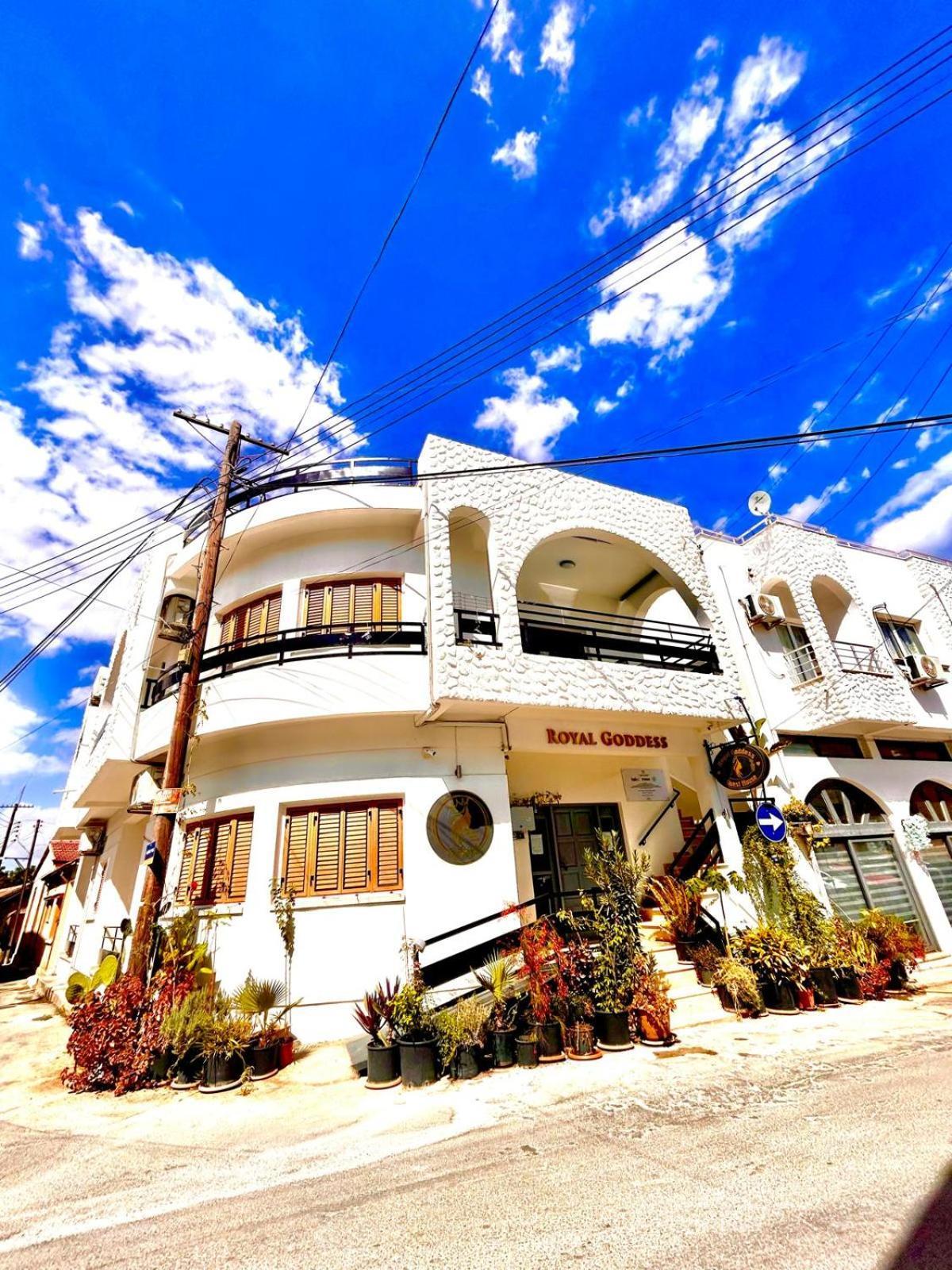 Royal Goddess Guest House, Walled City Фамагуста Экстерьер фото