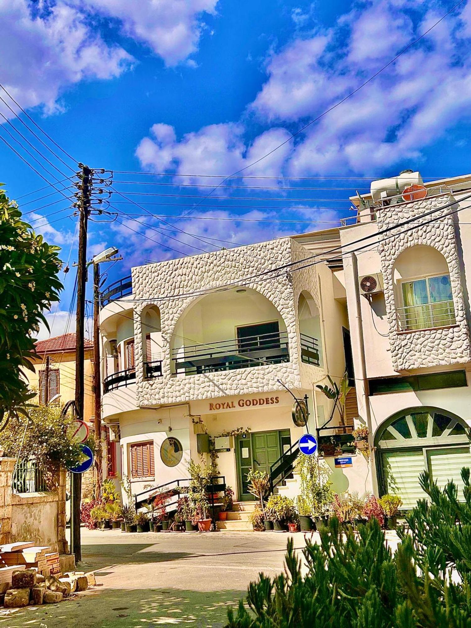 Royal Goddess Guest House, Walled City Фамагуста Экстерьер фото
