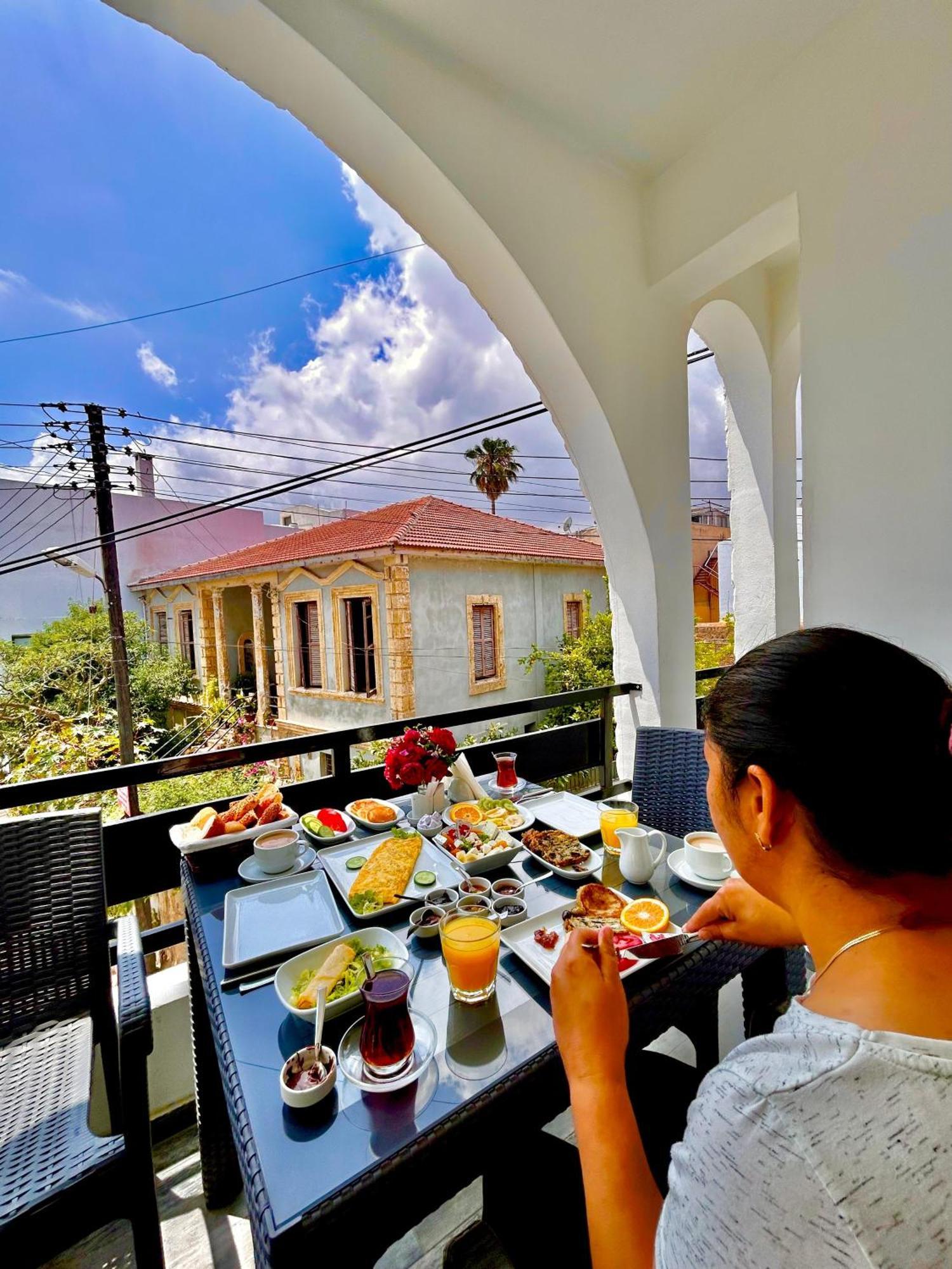 Royal Goddess Guest House, Walled City Фамагуста Экстерьер фото